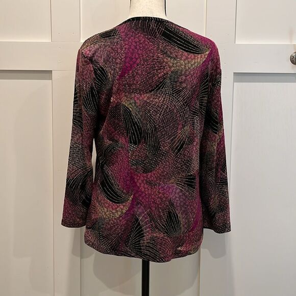 Peter Nygard LS Top-FREE W/Bundle Purchase - Picture 3 of 7